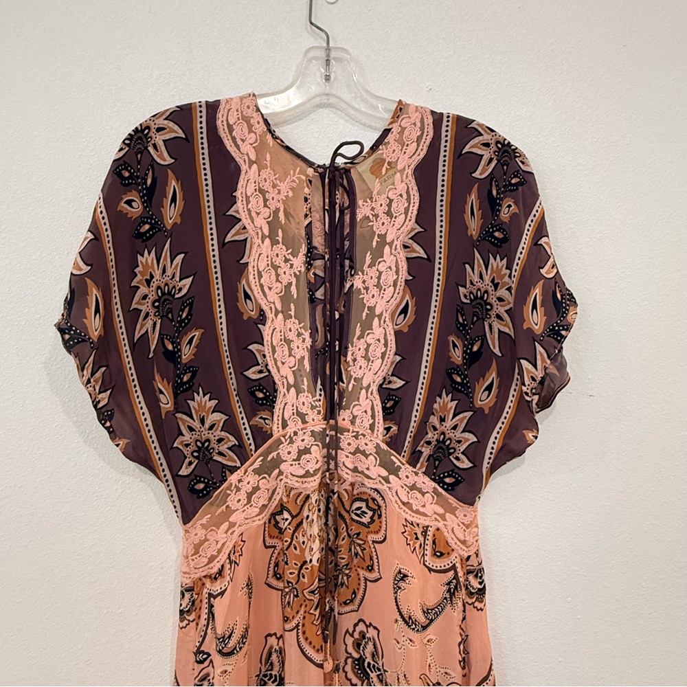 FARM Rio Glam Tapestry Burgundy Laces Short Sleeve Maxi Dress - Picture 6 of 13